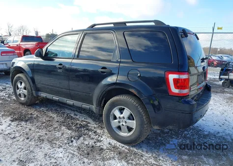 2012 Ford Escape Xlt z USA, uszkodzony, nr VIN 1FMCU9DG8CKB81026